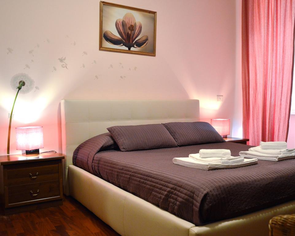 Tridomus Apartment - Mecenate 77 Roma Oda fotoğraf