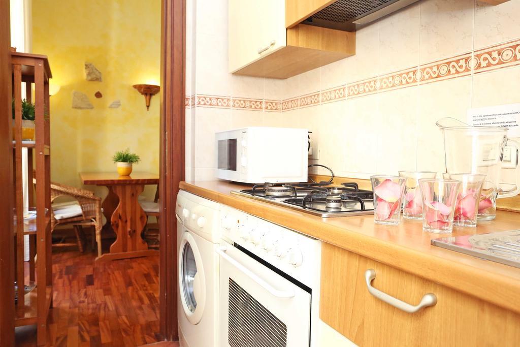 Tridomus Apartment - Mecenate 77 Roma Oda fotoğraf